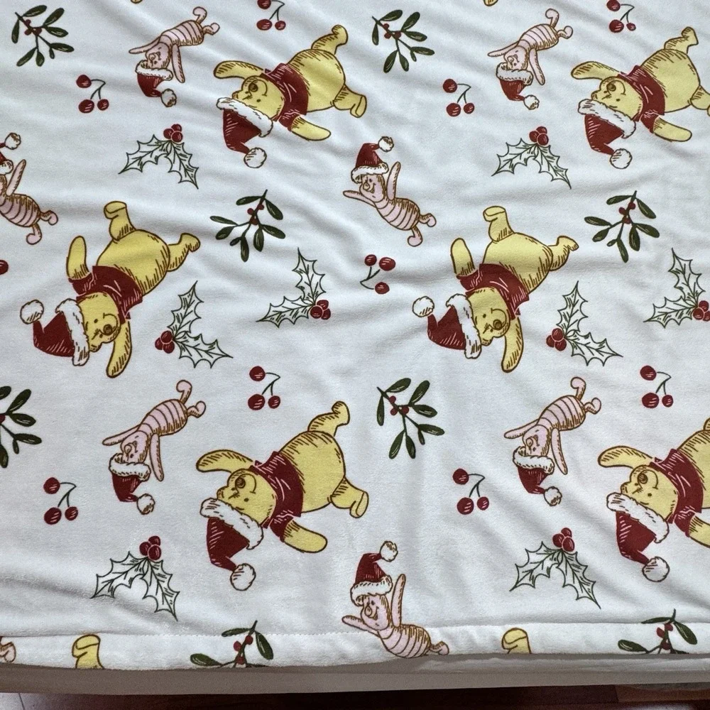 Disney Baby Winnie the Pooh & Piglet Reversible Sherpa Blanket Christmas